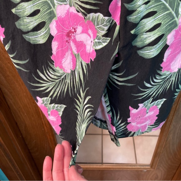 *altered* PUG 3X Floral Wiggle Dress - Picture 8 of 13